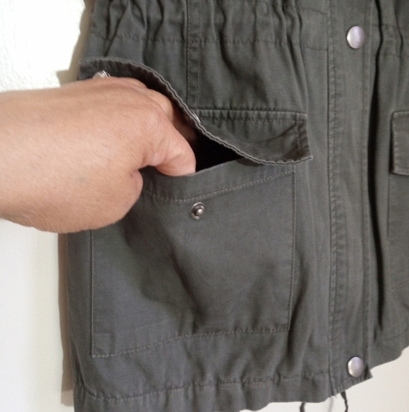 Blu Pepper utility vest with woven Aztec lining GUC - Picture 3 of 8